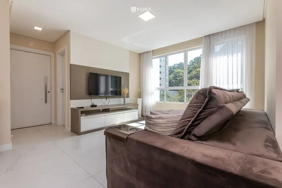 Apartamento com 4 quartos à venda, 132m2 em Pioneiros, Balneario Camboriu - SC - imagem 2 Foto 2 de Apartamento com 4 quartos à venda, 132m2 em Pioneiros, Balneario Camboriu - SC