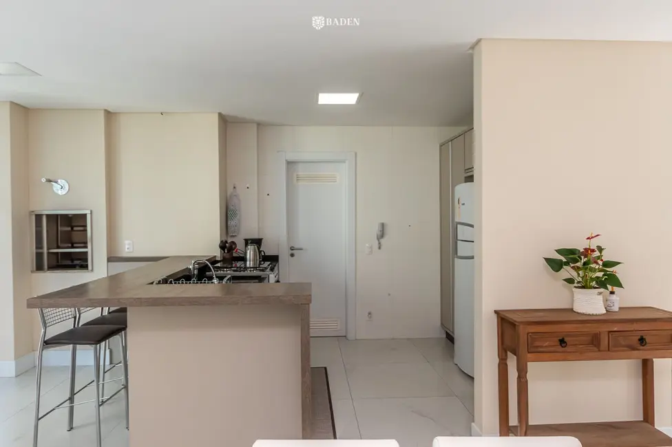 Apartamento com 4 quartos à venda, 132m2 em Pioneiros, Balneario Camboriu - SC - imagem 8 Foto 8 de Apartamento com 4 quartos à venda, 132m2 em Pioneiros, Balneario Camboriu - SC