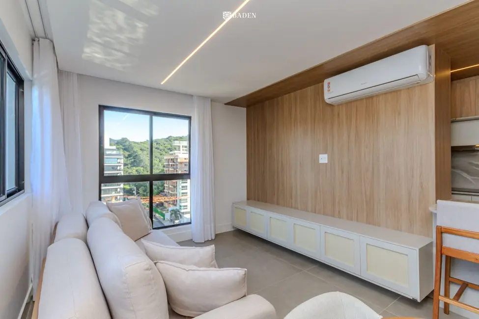 Foto 2 de Cobertura com 3 quartos à venda, 180m2 em Itajai - SC