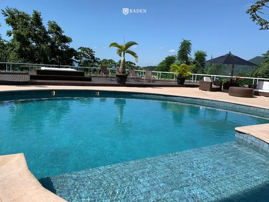 Foto 7 de Casa com 6 quartos à venda, 907m2 em Praia do Estaleirinho, Balneario Camboriu - SC