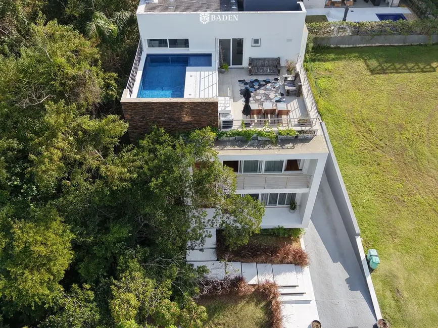 Foto 3 de Casa com 4 quartos à venda, 873m2 em Itajai - SC