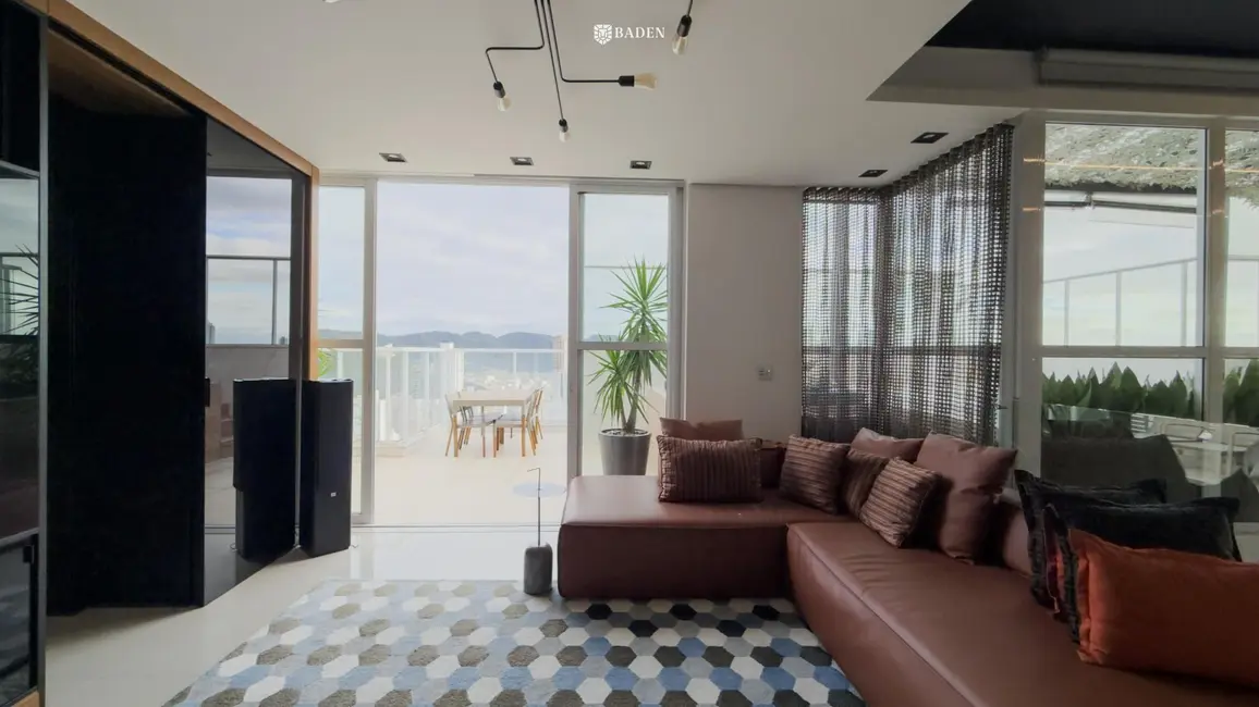 Foto 1 de Cobertura com 4 quartos à venda, 300m2 em Centro, Balneario Camboriu - SC