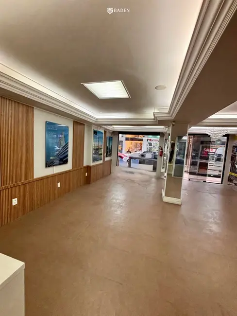 Sala Comercial com 1 quarto para alugar, 86m2 em Centro, Balneario Camboriu - SC - imagem 4 Foto 4 de Sala Comercial com 1 quarto para alugar, 86m2 em Centro, Balneario Camboriu - SC