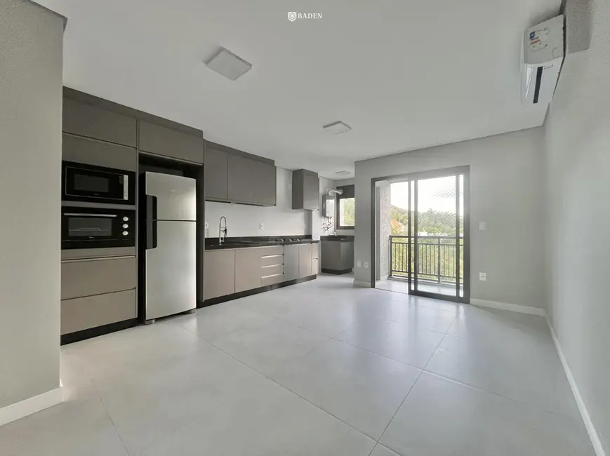 Apartamento com 2 quartos para alugar, 62m2 em Praia dos Amores, Balneario Camboriu - SC - imagem 1 Foto 1 de Apartamento com 2 quartos para alugar, 62m2 em Praia dos Amores, Balneario Camboriu - SC