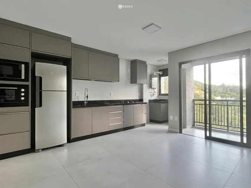 Apartamento com 2 quartos para alugar, 62m2 em Praia dos Amores, Balneario Camboriu - SC - imagem 2 Foto 2 de Apartamento com 2 quartos para alugar, 62m2 em Praia dos Amores, Balneario Camboriu - SC