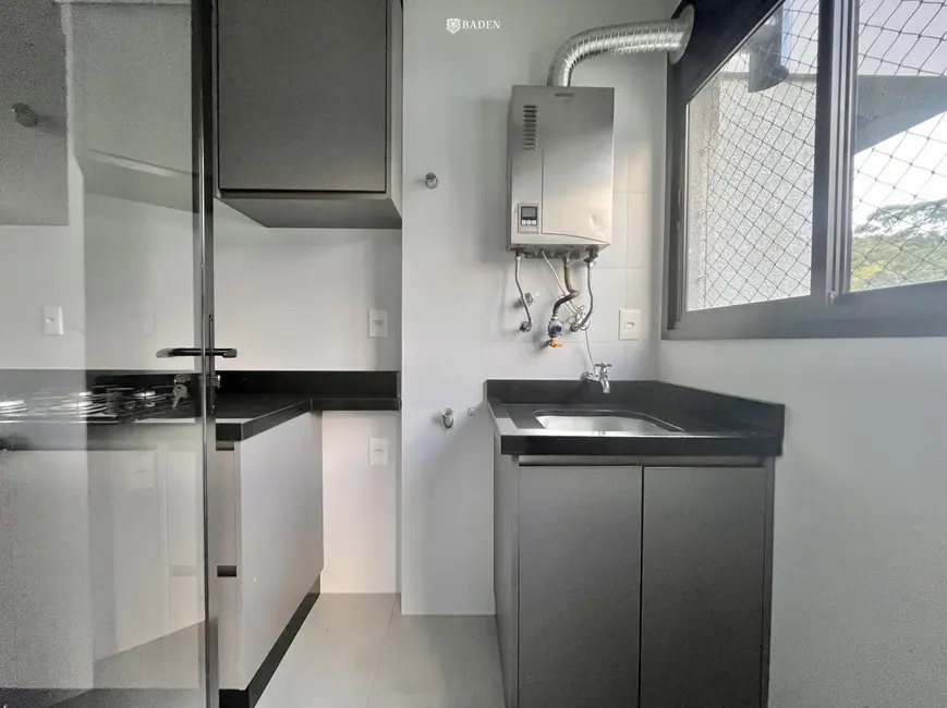 Apartamento com 2 quartos para alugar, 62m2 em Praia dos Amores, Balneario Camboriu - SC - imagem 8 Foto 8 de Apartamento com 2 quartos para alugar, 62m2 em Praia dos Amores, Balneario Camboriu - SC
