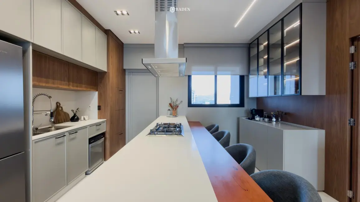 Apartamento com 3 quartos à venda, 134m2 em Centro, Balneario Camboriu - SC - imagem 7 Foto 7 de Apartamento com 3 quartos à venda, 134m2 em Centro, Balneario Camboriu - SC