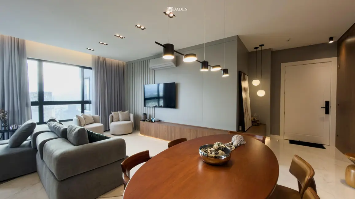 Apartamento com 3 quartos à venda, 134m2 em Centro, Balneario Camboriu - SC - imagem 5 Foto 5 de Apartamento com 3 quartos à venda, 134m2 em Centro, Balneario Camboriu - SC