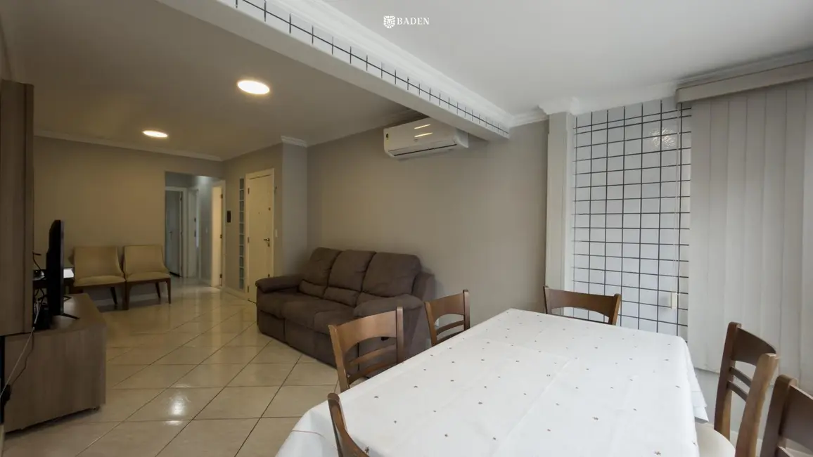 Apartamento com 3 quartos à venda, 100m2 em Centro, Balneario Camboriu - SC - imagem 8 Foto 8 de Apartamento com 3 quartos à venda, 100m2 em Centro, Balneario Camboriu - SC