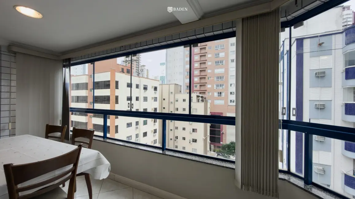 Apartamento com 3 quartos à venda, 100m2 em Centro, Balneario Camboriu - SC - imagem 4 Foto 4 de Apartamento com 3 quartos à venda, 100m2 em Centro, Balneario Camboriu - SC
