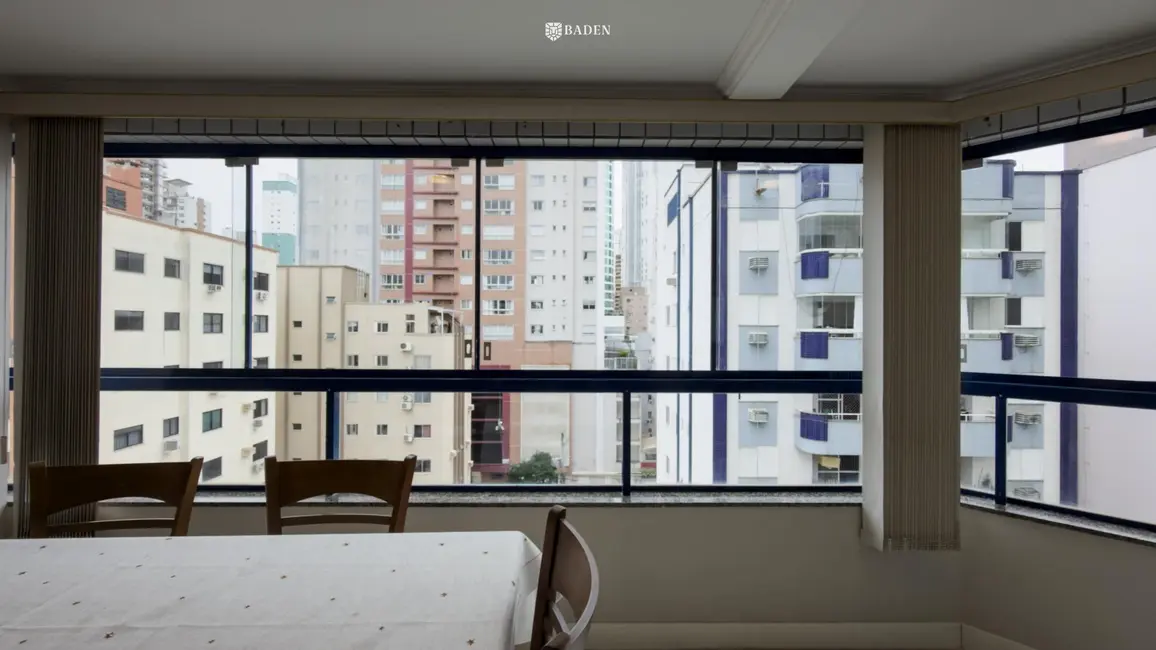 Apartamento com 3 quartos à venda, 100m2 em Centro, Balneario Camboriu - SC - imagem 3 Foto 3 de Apartamento com 3 quartos à venda, 100m2 em Centro, Balneario Camboriu - SC