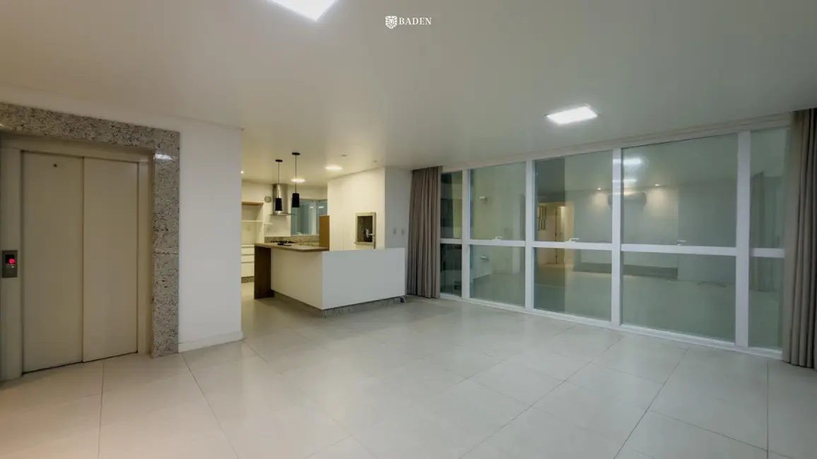 Foto 9 de Apartamento com 3 quartos à venda, 138m2 em Balneario Camboriu - SC