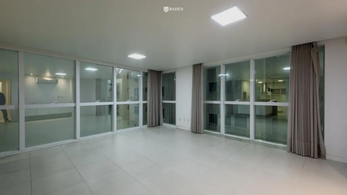 Foto 7 de Apartamento com 3 quartos à venda, 138m2 em Balneario Camboriu - SC