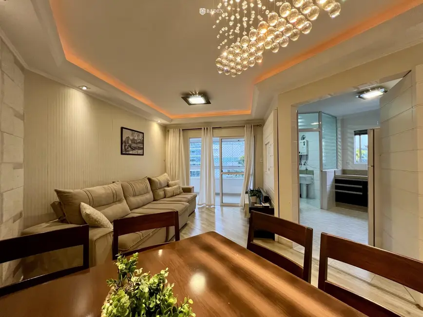 Foto 2 de Apartamento com 2 quartos para alugar, 87m2 em Pioneiros, Balneario Camboriu - SC