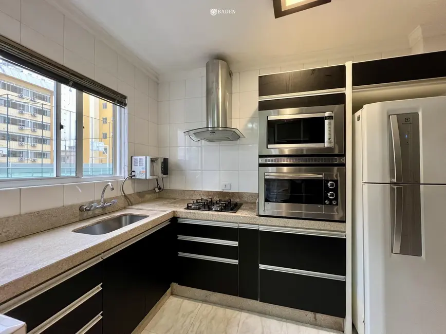 Foto 5 de Apartamento com 2 quartos para alugar, 87m2 em Pioneiros, Balneario Camboriu - SC