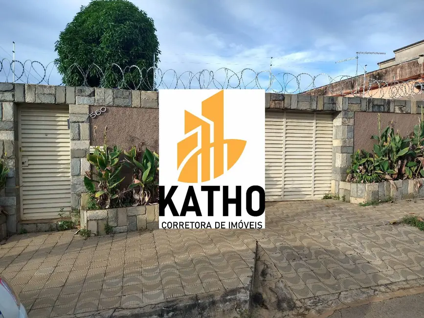 Foto 2 de Casa com 3 quartos à venda, 420m2 em Sete Lagoas - MG