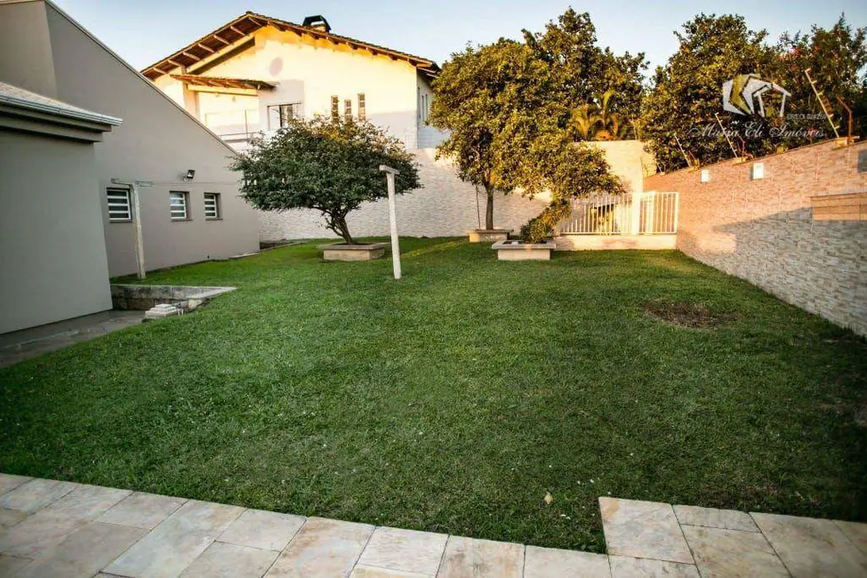 Foto 4 de Casa com 4 quartos à venda e para alugar, 942m2 em Michel, Criciuma - SC