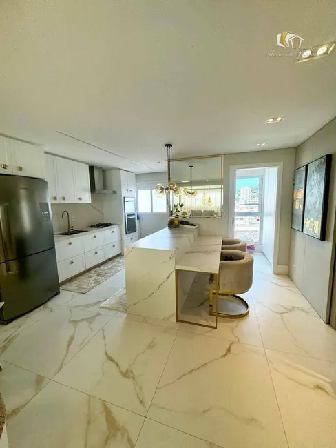 Foto 4 de Cobertura com 3 quartos à venda, 184m2 em Centro, Criciuma - SC