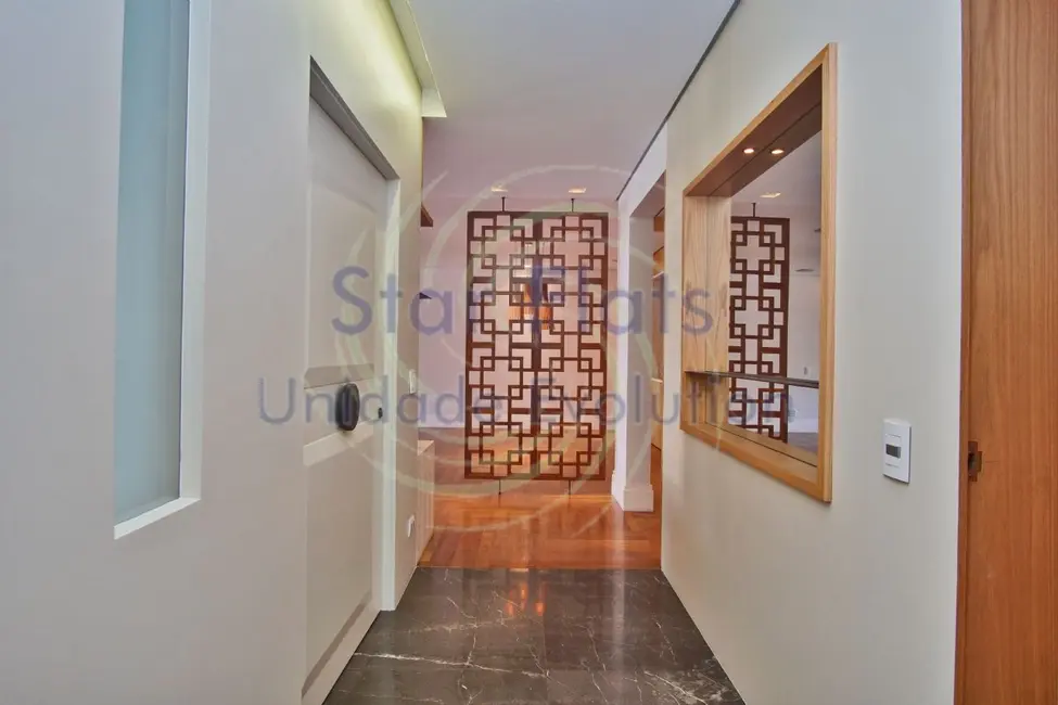 Apartamento com 3 quartos para alugar, 258m2 em Jardim Europa, São Paulo - SP - imagem 7 Foto 7 de Apartamento com 3 quartos para alugar, 258m2 em Jardim Europa, São Paulo - SP