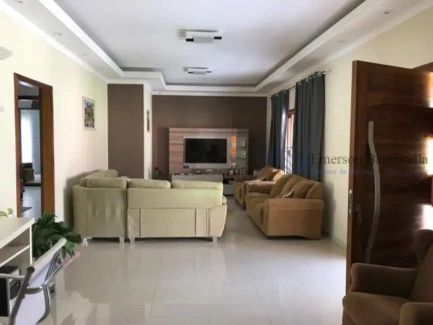 Chácara com 5 quartos à venda, 387m2 em Jardim Leonor, Itatiba - SP - imagem 7 Foto 7 de Chácara com 5 quartos à venda, 387m2 em Jardim Leonor, Itatiba - SP