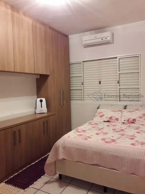 Foto 7 de Casa com 2 quartos à venda, 90m2 em Jardim São João, Itatiba - SP