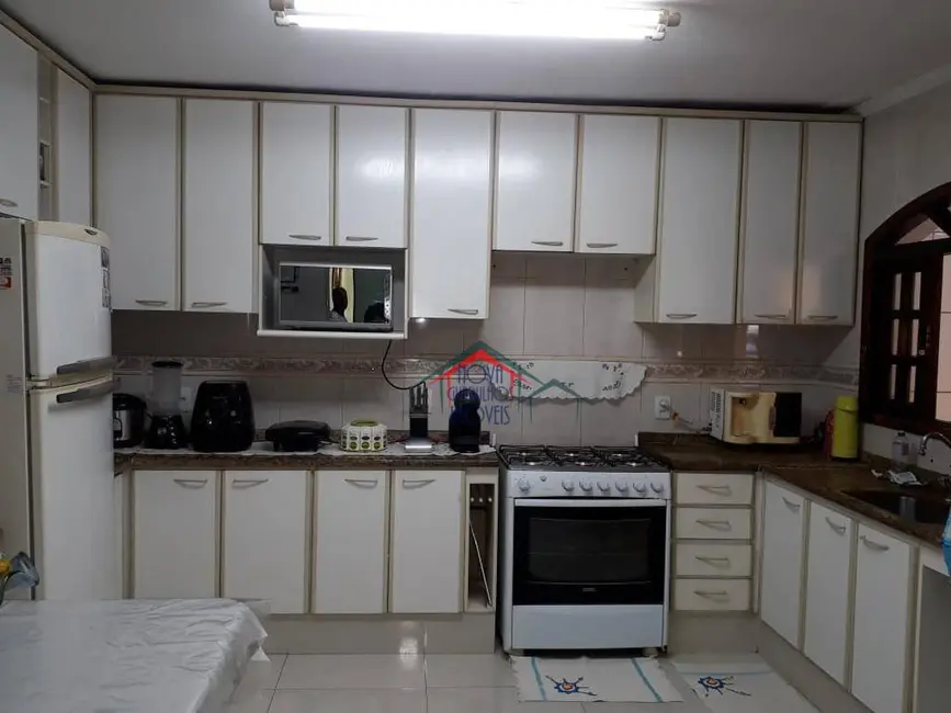 Foto 4 de Casa com 3 quartos à venda, 305m2 em Vila Rio de Janeiro, Guarulhos - SP
