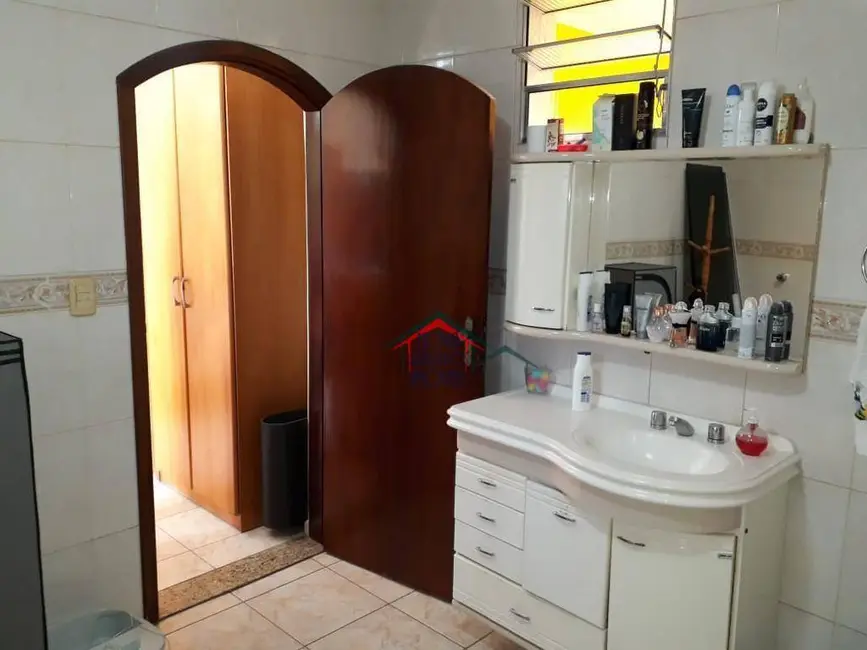 Foto 9 de Casa com 3 quartos à venda, 305m2 em Vila Rio de Janeiro, Guarulhos - SP