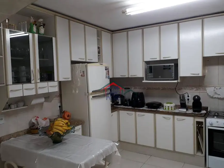 Foto 3 de Casa com 3 quartos à venda, 305m2 em Vila Rio de Janeiro, Guarulhos - SP