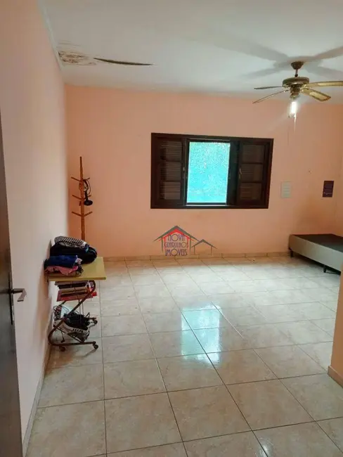 Sobrado com 3 quartos à venda, 219m2 em Jardim São Judas Tadeu, Guarulhos - SP - imagem 8 Foto 8 de Sobrado com 3 quartos à venda, 219m2 em Jardim São Judas Tadeu, Guarulhos - SP