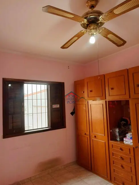 Sobrado com 3 quartos à venda, 219m2 em Jardim São Judas Tadeu, Guarulhos - SP - imagem 5 Foto 5 de Sobrado com 3 quartos à venda, 219m2 em Jardim São Judas Tadeu, Guarulhos - SP