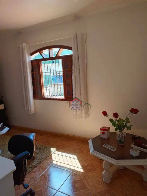 Foto 4 de Sobrado com 4 quartos à venda, 246m2 em Vila Galvão, Guarulhos - SP