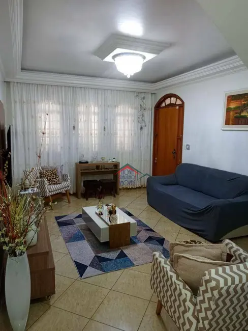 Foto 1 de Sobrado com 4 quartos à venda, 246m2 em Vila Galvão, Guarulhos - SP