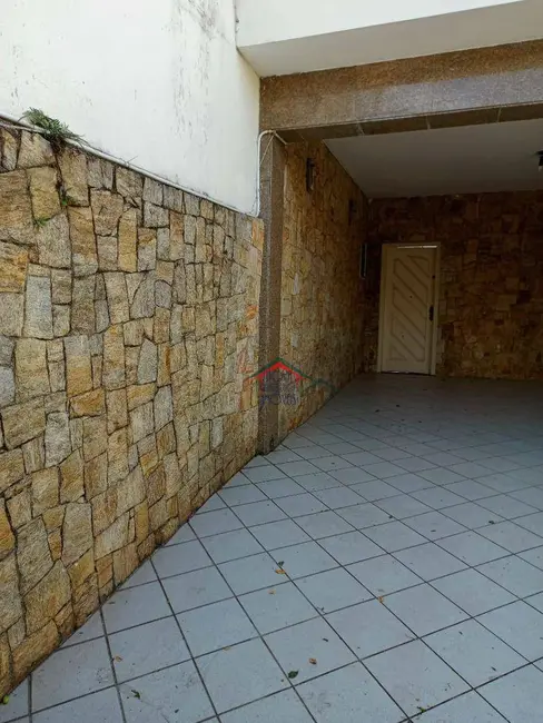 Casa com 6 quartos para alugar, 300m2 em Vila Rosália, Guarulhos - SP - imagem 4 Foto 4 de Casa com 6 quartos para alugar, 300m2 em Vila Rosália, Guarulhos - SP