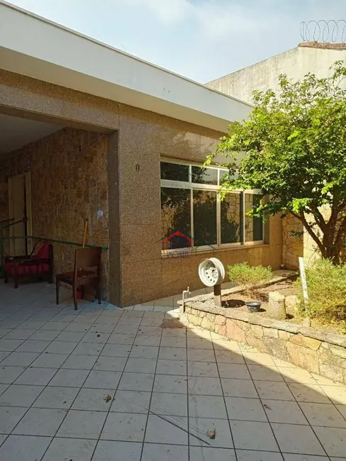 Foto 2 de Casa com 6 quartos para alugar, 300m2 em Vila Rosália, Guarulhos - SP