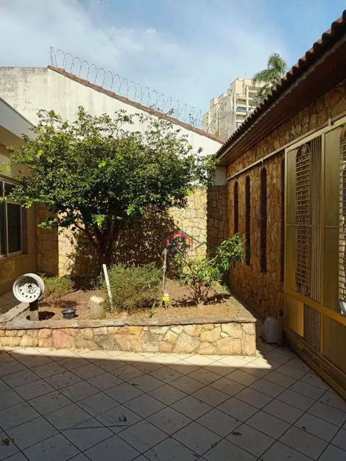 Casa com 6 quartos para alugar, 300m2 em Vila Rosália, Guarulhos - SP - imagem 1 Foto 1 de Casa com 6 quartos para alugar, 300m2 em Vila Rosália, Guarulhos - SP