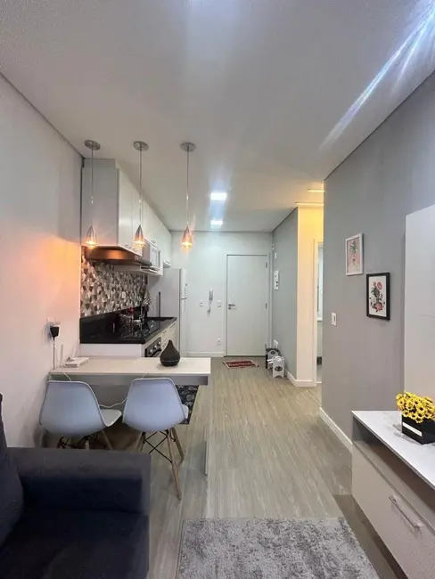 Foto 1 de Apartamento com 1 quarto à venda e para alugar, 39m2 em Centro, Lins - SP