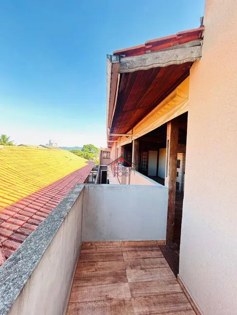 Casa com 3 quartos à venda, 210m2 em Jardim Vila Galvão, Guarulhos - SP - imagem 4 Foto 4 de Casa com 3 quartos à venda, 210m2 em Jardim Vila Galvão, Guarulhos - SP