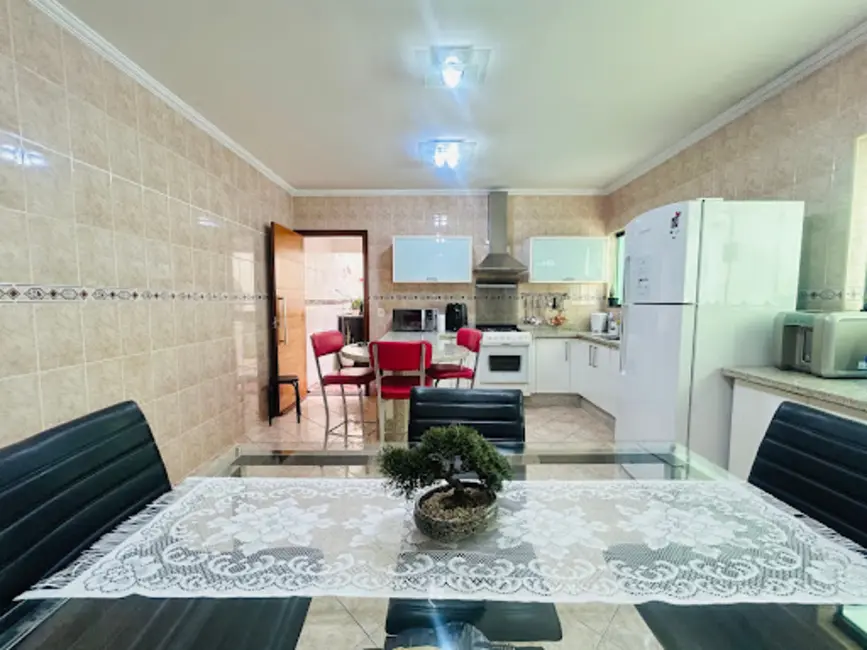 Sobrado com 3 quartos à venda, 150m2 em Vila Rosália, Guarulhos - SP - imagem 8 Foto 8 de Sobrado com 3 quartos à venda, 150m2 em Vila Rosália, Guarulhos - SP