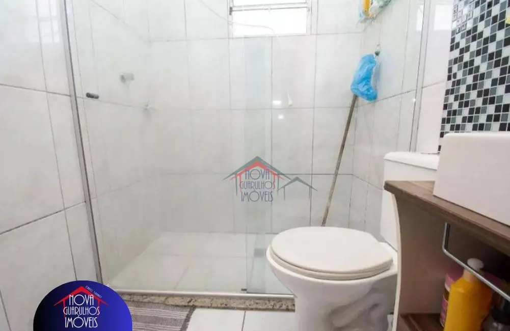 Foto 4 de Sobrado com 3 quartos à venda e para alugar, 196m2 em Jardim Flor da Montanha, Guarulhos - SP