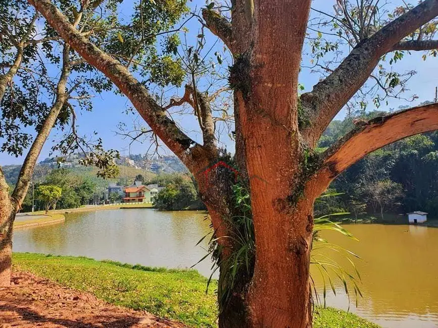 Foto 2 de Casa com 6 quartos à venda e para alugar, 700m2 em Caputera, Aruja - SP