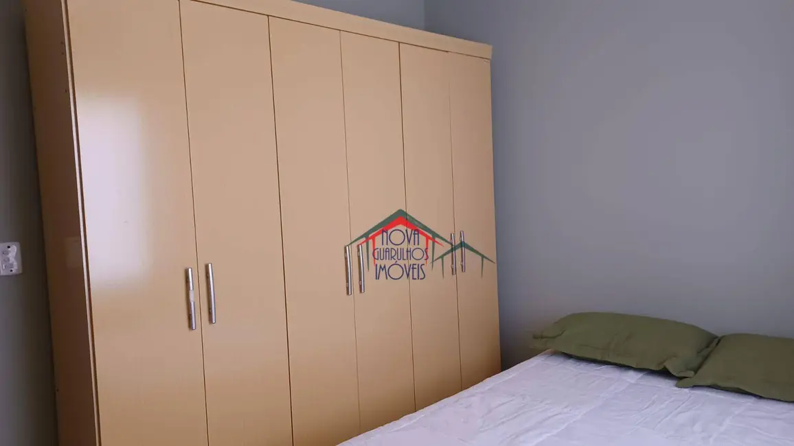 Sobrado com 3 quartos à venda, 191m2 em Jardim Palmira, Guarulhos - SP - imagem 3 Foto 3 de Sobrado com 3 quartos à venda, 191m2 em Jardim Palmira, Guarulhos - SP