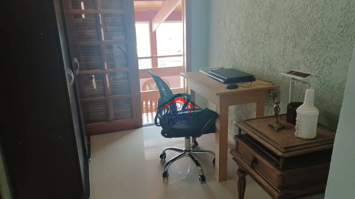 Sobrado com 3 quartos à venda, 191m2 em Jardim Palmira, Guarulhos - SP - imagem 6 Foto 6 de Sobrado com 3 quartos à venda, 191m2 em Jardim Palmira, Guarulhos - SP