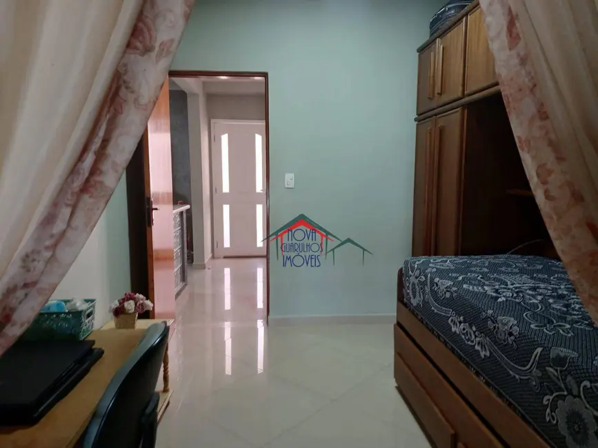 Sobrado com 3 quartos à venda, 191m2 em Jardim Palmira, Guarulhos - SP - imagem 7 Foto 7 de Sobrado com 3 quartos à venda, 191m2 em Jardim Palmira, Guarulhos - SP