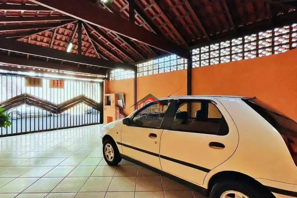 Casa de Condomínio com 3 quartos à venda, 214m2 em Vila Galvão, Guarulhos - SP - imagem 4 Foto 4 de Casa de Condomínio com 3 quartos à venda, 214m2 em Vila Galvão, Guarulhos - SP