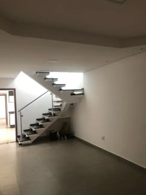 Foto 8 de Sobrado com 3 quartos à venda, 190m2 em Jardim Santa Cecília, Sorocaba - SP