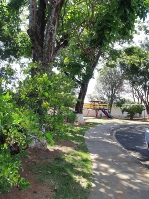 Sobrado com 3 quartos à venda, 210m2 em Jardim São Carlos, Sorocaba - SP - imagem 3 Foto 3 de Sobrado com 3 quartos à venda, 210m2 em Jardim São Carlos, Sorocaba - SP