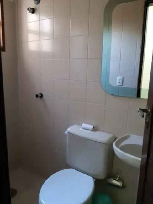 Sobrado com 3 quartos à venda, 210m2 em Jardim São Carlos, Sorocaba - SP - imagem 9 Foto 9 de Sobrado com 3 quartos à venda, 210m2 em Jardim São Carlos, Sorocaba - SP