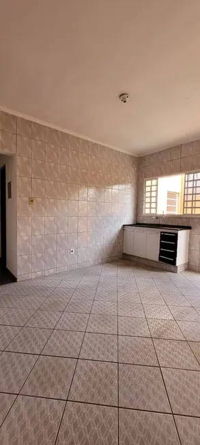 Casa com 2 quartos à venda, 175m2 em Wanel Ville, Sorocaba - SP - imagem 4 Foto 4 de Casa com 2 quartos à venda, 175m2 em Wanel Ville, Sorocaba - SP