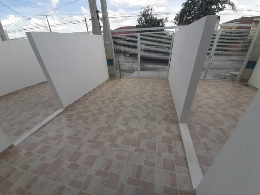 Foto 2 de Sobrado com 2 quartos à venda, 60m2 em Parque das Laranjeiras, Sorocaba - SP