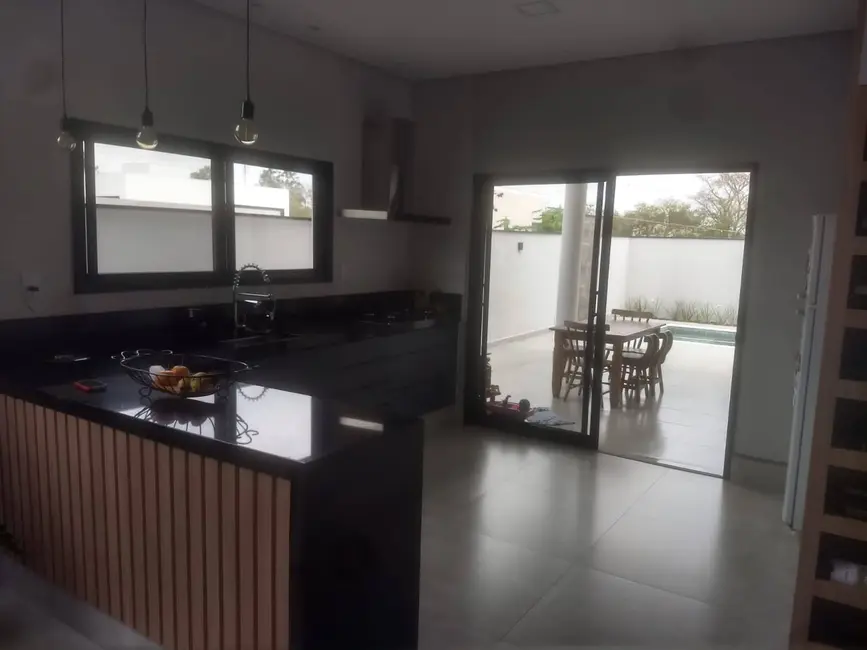 Casa de Condomínio com 3 quartos à venda, 194m2 em Cajuru do Sul, Sorocaba - SP - imagem 7 Foto 7 de Casa de Condomínio com 3 quartos à venda, 194m2 em Cajuru do Sul, Sorocaba - SP